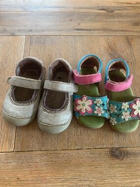 Girls stride rite size 5 shoes